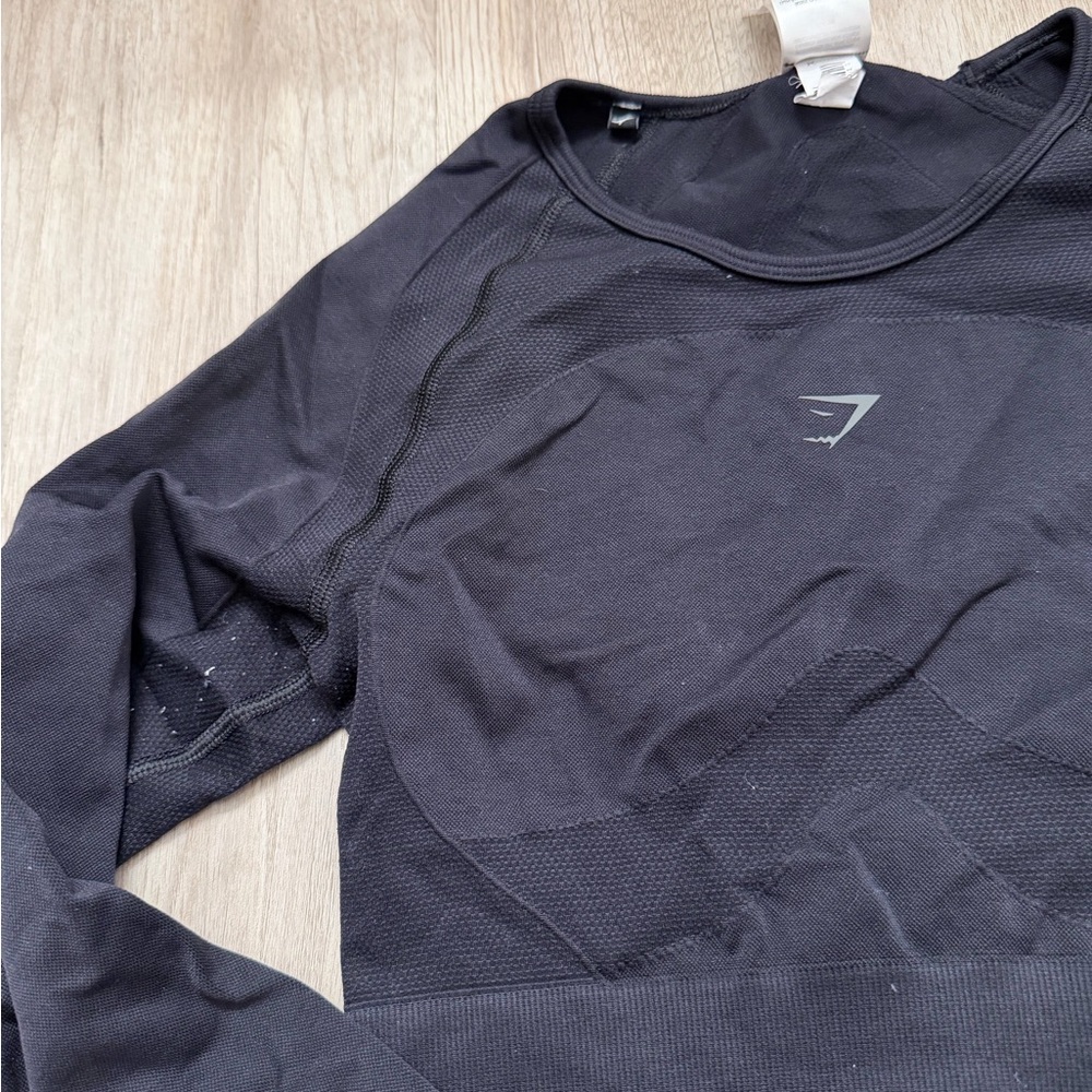 Gymshark Black Long Sleeve Crop Top - Picture 2 of 4
